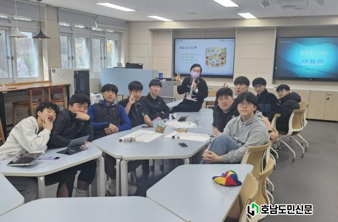 조선대학교, 강진교육지원청과 ''2025년 알잘딱깔센한 AI·SW 교육의 정석'' 프로젝트 성료 대표이미지